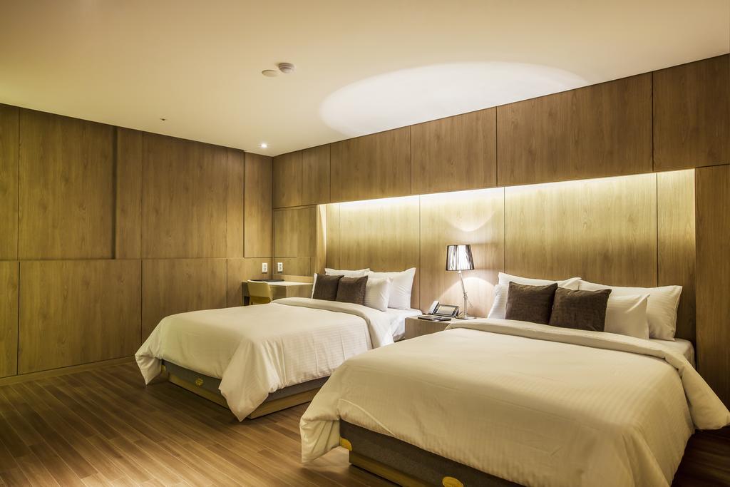 Hamilton 3* Seoul